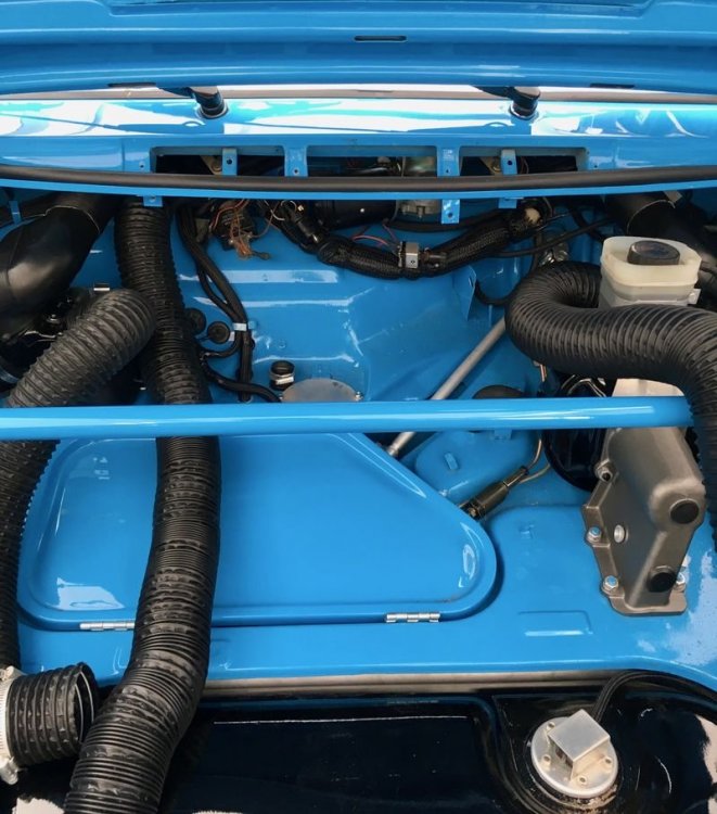 Porsche 911 a c install 2.jpg