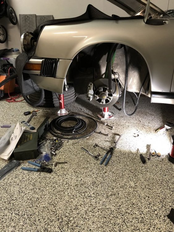 Porsche 911 SC air conditioning installation 5.jpg