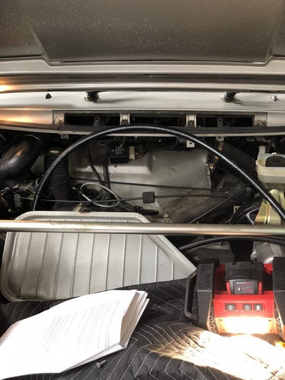 Porsche 911 SC air conditioning installation 8.jpg