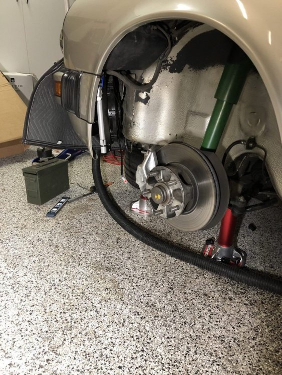 Porsche 911 SC air conditioning installation 6.jpg