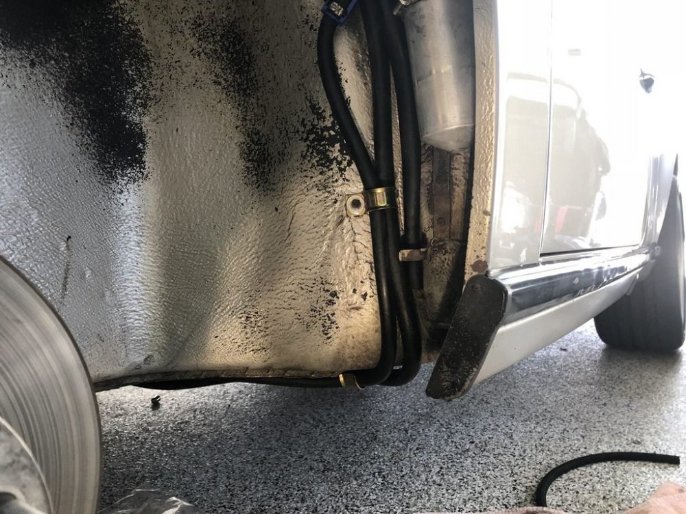 Porsche 911 SC air conditioning installation 12.jpg